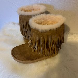 Ugg boots size1.🍀🌺🍀🌺